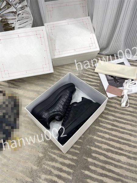 

2023 luxurys designers men casual shoes outdoor shoes lace up women sneakers fashion designer sneakers, Black