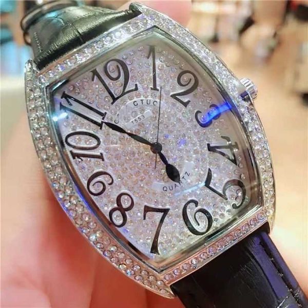 

2023 factory wholesale same full sky star watch women's shape same male and female couple full diamond waterproof quartz watch, Slivery;golden