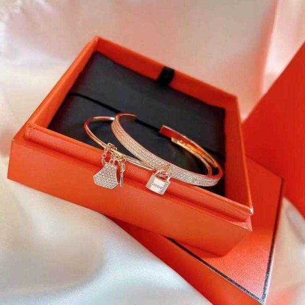 

h ermes designer bracelet designer women full diond luxury 925 sterling silver plated 18k gold key lock head letter pig nose double bracelet, Black