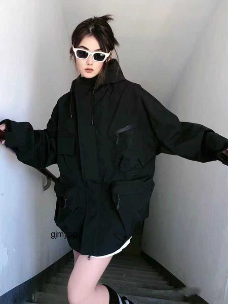 

men's jackets american version of couple stormtrooper windproof waterproof high thin jacket windbreaker coat mountaineering suit printn, Black;brown