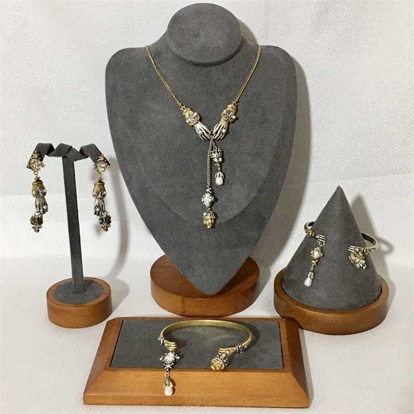 

fashion design jewelry new ghost bracelet female high sense personality temperament tassel skull pearl pendant diamond, Silver