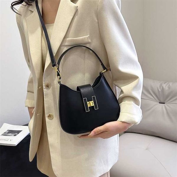 

designer bag minimalist bag 2023 women's bag new fashion h button shoulder bag korean style foreign style shell bag temperament crossbo