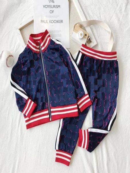 

kids designer clothing sets new luxury print tracksuits fashion letter jackets joggers casual sports style sweatshirt boys cloth8653473, White