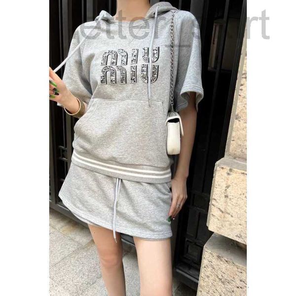 

two piece dress designer mm23 new studded diamond hooded sweater shorts set loose drawstring waist fake for women 7gt9, White