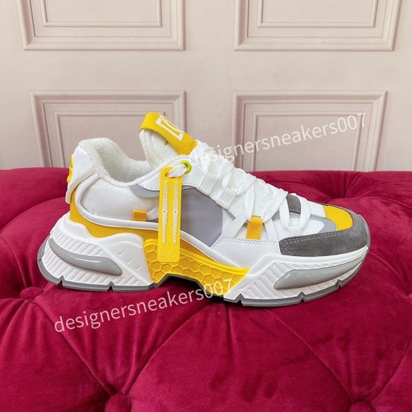 

2023new quality designer casual shoes sneaker fashion men womens shoe platform trainers strawberry mouse wave mouth print, Black