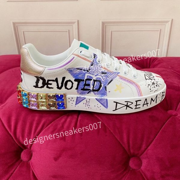

2023new quality fashion casual shoes sneaker fashion women shoe platform trainers strawberry mouse wave mouth print, Black