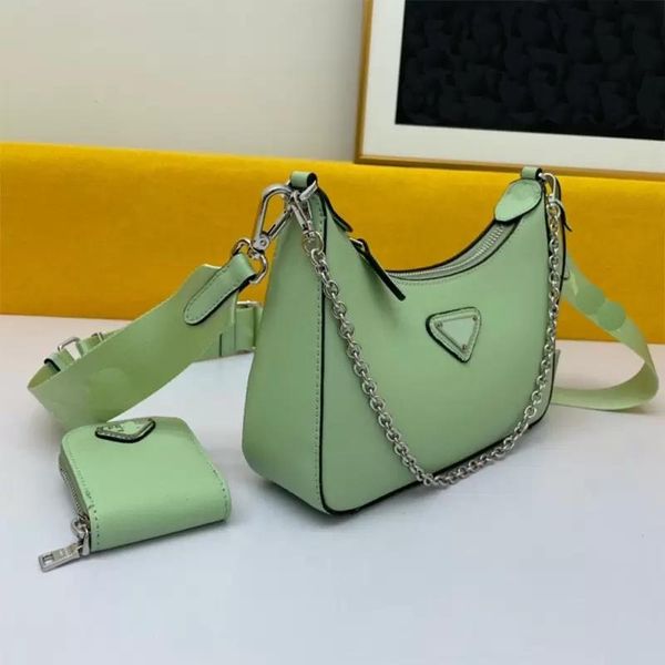 

2023 genuine leather handbag luxury designer bags with keychain removable zipper underarm bag nylon lining messenger bag enamelled triangula, Black;red