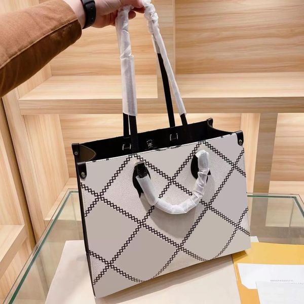 

luxurys designers bags women shoulder handbag onthego mummy bag large capacity square letter handbags lady messenger purse 3 colors style ve, Black;red