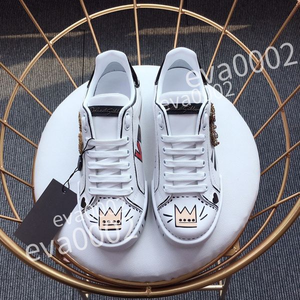 

2023 new luxury designer calfskin casual shoes reflective sneakers vintage leather trainers fashion shoes leisure shoe lace-up women mens sn, Black