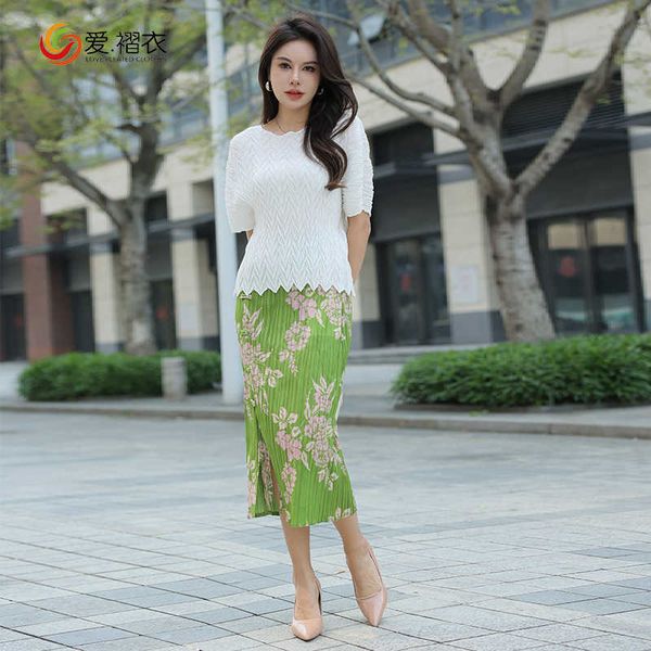 

button chinese style side split pleated print fashion temperament 2023 spring mid length skirt, Black