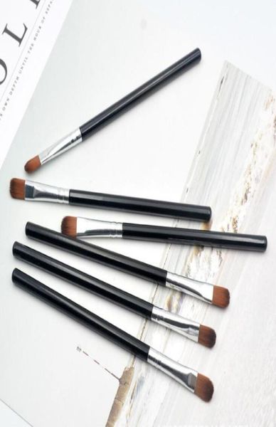 

simple portable makeup brush new eyeshadow eye shadow make up brushes lip brush factory whole2040883