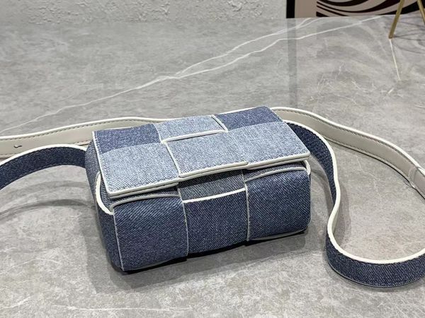 

Top original 10A designer bag BU denim denim woven mini square bag ladies lipstick bag high quality manufacturer capacity bag little naughty key bag bb cream bag 12CM
