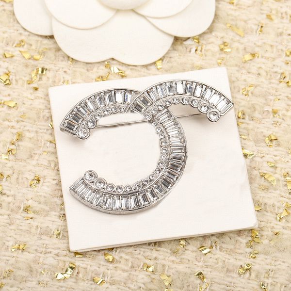 

luxury quality charm brooch with diamond and words deisign have box stamp simple style in silver plated ps7812a, Golden
