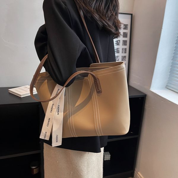 

versatile tote bag fashion women's bag large capacity outdoor shopping bag
