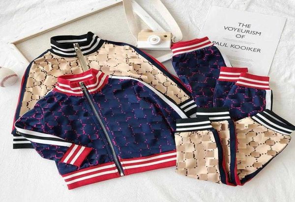 

kids designer clothing sets new luxury print tracksuits fashion letter jackets joggers casual sports style sweatshirt boys cloth7799828, White