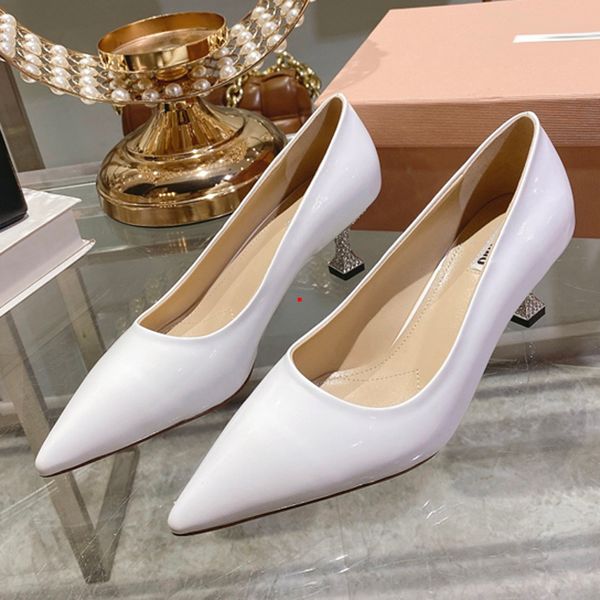 

2023 fashion women luxury dress shoes designer high heels patent leather gold tone triple black nuede red womens lady sandals party wedding