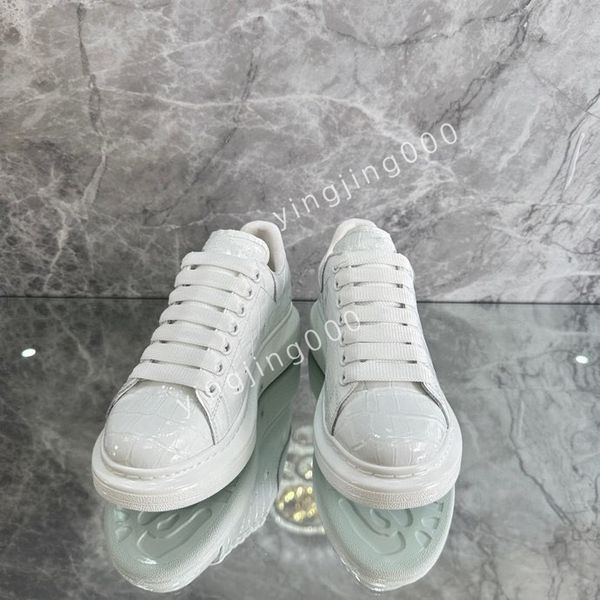 

2023designer women sneakers mens casual shoes platform loafers trainers black leather shoes chunky round head sneaker