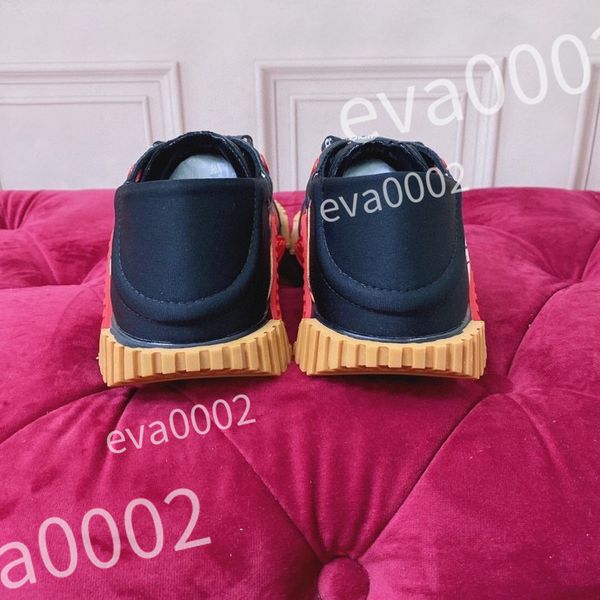 

2023 women sneakers travel shoes leather lace-up sneaker cowhide fashion lady flat designer trainers woman shoe men sneakers, Black