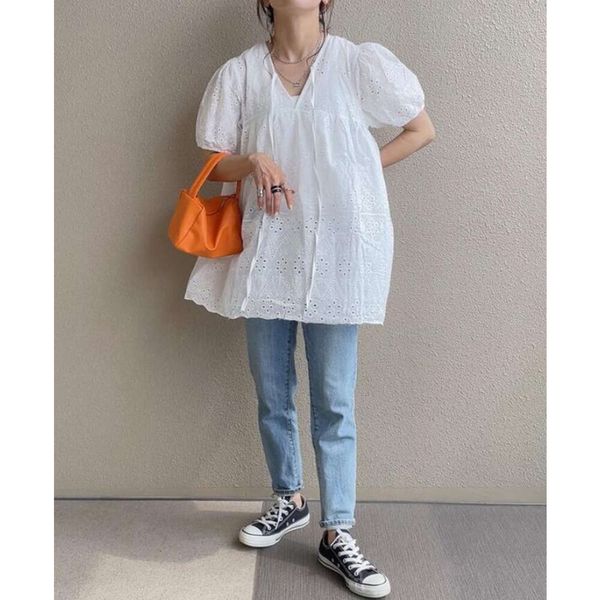 

Women Summer Clothing New Loose Fit Slim Design Cut Out Lace Vintage Shirt White Crop Top Fashion Tops Womens Shirts Y2k Clothes