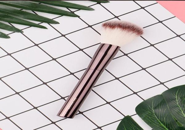 

drop hourglass no1 powder brush soft hair powder bronzer applicator beauty makeup brushes blender tools6486592