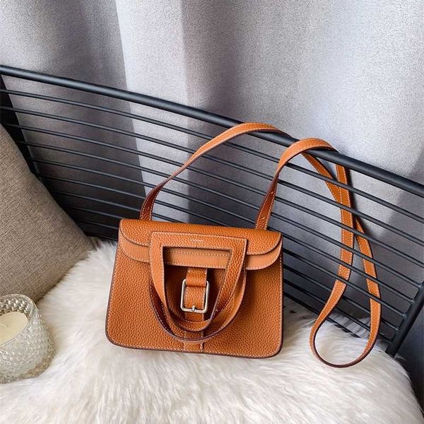 

halzans handmade bags totes handbag designer handbag bag leather briefcase womens commuting bag simple bag horseshoe bag brown bag hazan bag