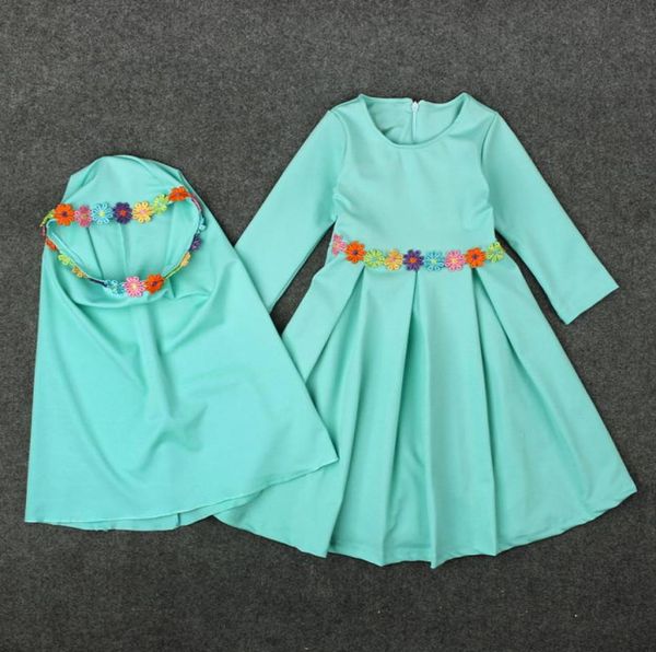 

two sets traditional flower kids clothing fashion child abaya muslim girl dress jilba abaya islamic children hijab dresses3752580, Red;yellow