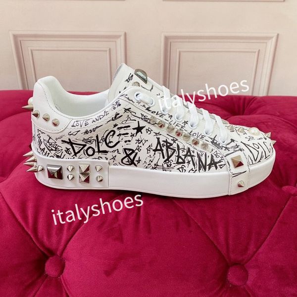 

2023new brand designer sock shoes women mens flat running shoes black shoe beige clear sole volt graffiti lace-up socks boots luxurys design