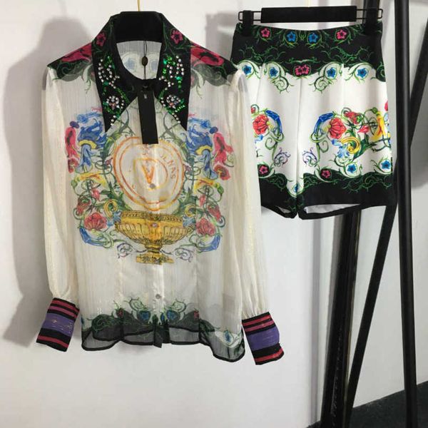 

23ss designer blouse womens shorts sets women sets vintage print nail drill lapel long sleeve shirt high waist shorts set women clothes a1, White