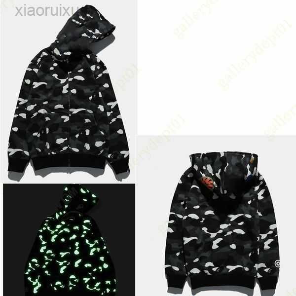

mens hoodies designer hoodie shark luminous women sweatshirts letters camo hoody oversized cotton zip sweaters hoodys embroidered cardigan a, Black