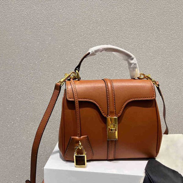

shoulder bag designer messenger crossbody bags women leather handbag fashion classic lock buckle purses soft elegant travel 220919