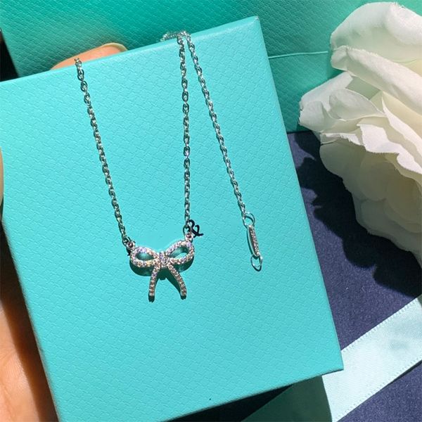 

luxury designer necklace women necklace fashion pendant necklace butterfly pendant classic style suitable for gifts and social gatherings ve, Silver