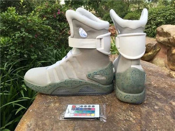 

2023 new 2020 designer air mag back to the future fashion brand sneakers mens women luxury running shoes led lighting outdoor trainers with, Black