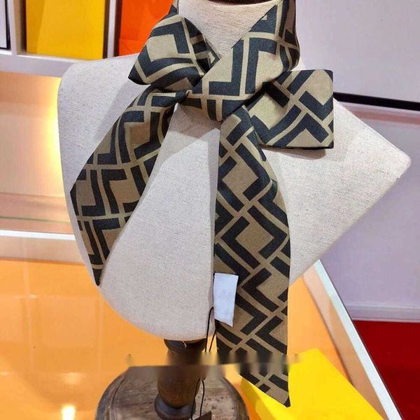 

Scarves Summer Designer Silk Scarf For Woman Full Letter Headband Neckerchief Fashion Luxury Women Business Suit Neckties V3U0