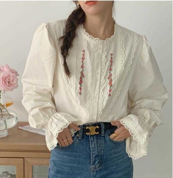 

korean style simple embroidery lace patchwork shirt female spring round neck, White