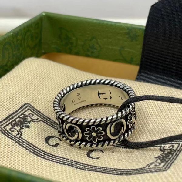 

designer fashion ring retro couple ring light luxury valentine's day gift in europe and america, Golden;silver