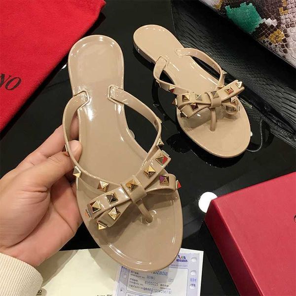 

designer shoe support correct letter willow nail slippers female word antiskid jelly shoes bow knot sandals wear beach outside, Black