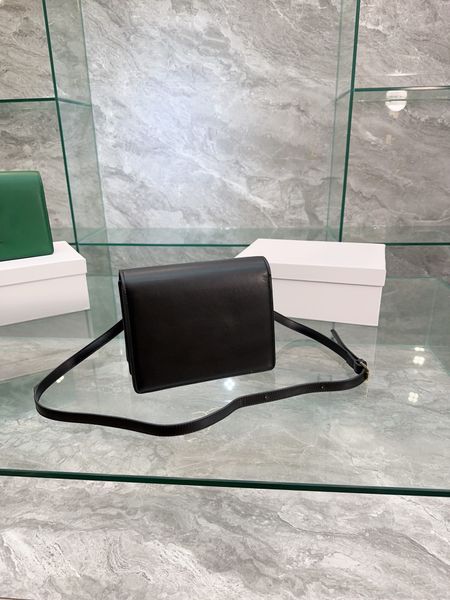

dinner bags fashion designer luxury brands straddle bag or handbag for women's beautiful and simple lambskin material