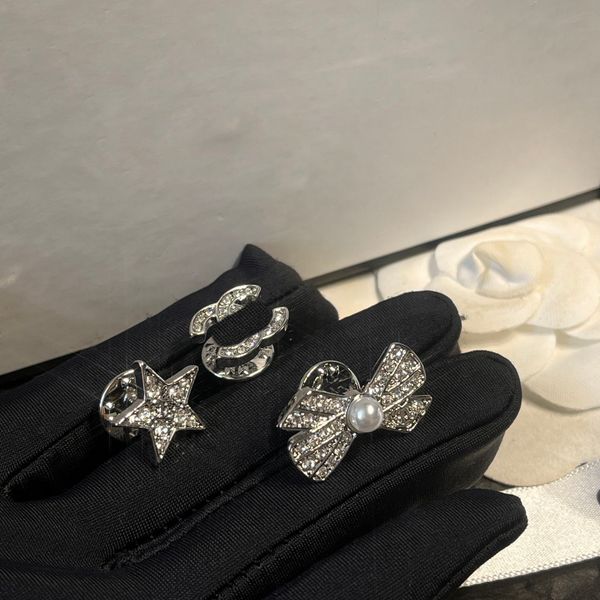 

3pcs/set brand designer stainless steel letter brooches luxury crystal rhinestone women 18k gold plated suit laple pin metal fashion jewelry, Gray
