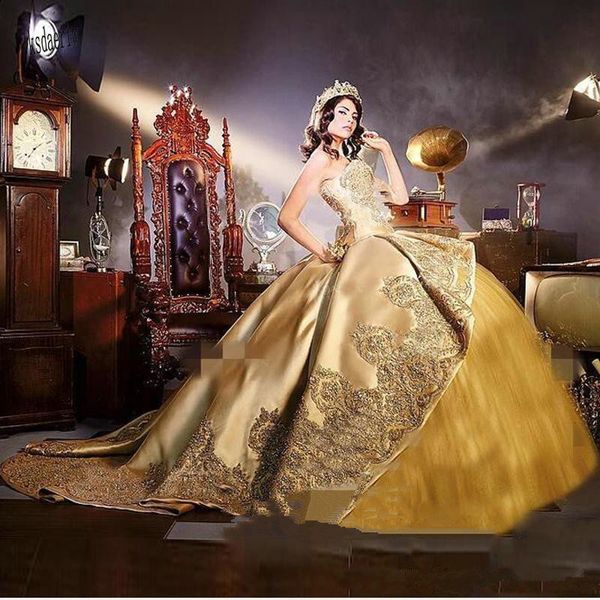 

2023 sparkly gold princess quinceanera dresses appliques beads tiered sweetheart 16 sweet party gowns pageant gown detachable train prom dre, Blue;red
