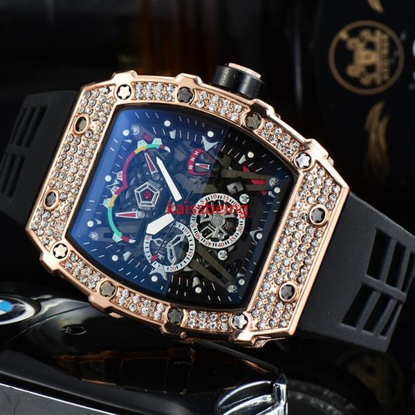 

2022 3 pins luxury watch new men's diamond quartz watch stainless steel case watch black rubber196s, Slivery;brown