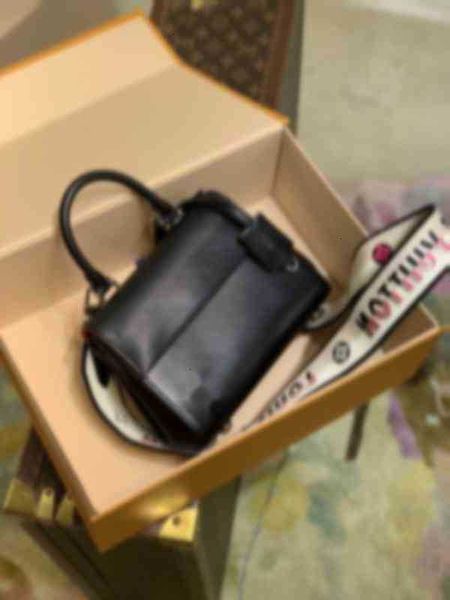 

briefcases m58925 cluny mini luxury brand designer men woman handbag real leather totes shoulder bags backpacks pouches wallets purse mcxc, Black;white