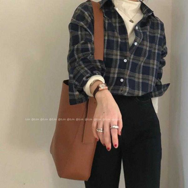 

color contrast check brushed shirt female autumn and winter temperament lapel, White