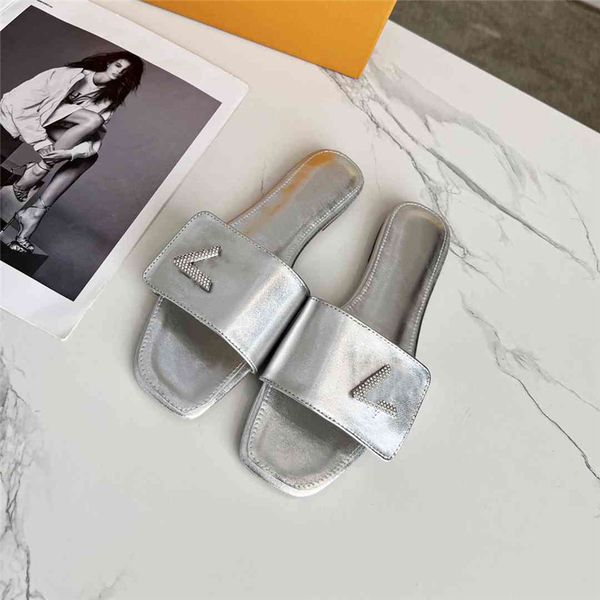 

fashion slippers 2023 louisity luxury design summer viutonity men flat women slope heel leather rubber letter logo casual sandals lvity 06-0, Black