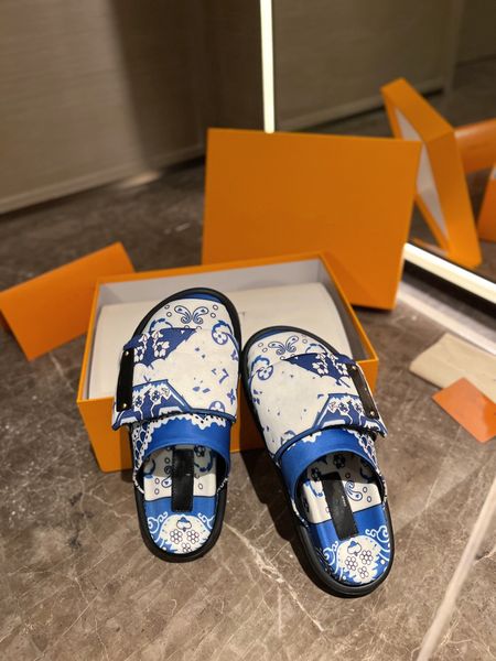 

2023 new slippers for spring women slippers men black scuff flat sandals pool pillow mules sunset padded front strap fashionable easy-to-wea