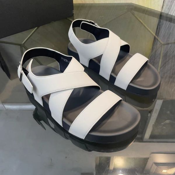 

sandals men's nonslip beach shoes fashion metal decoration buckle flat casual leather slippers man gladiator 230328, Black