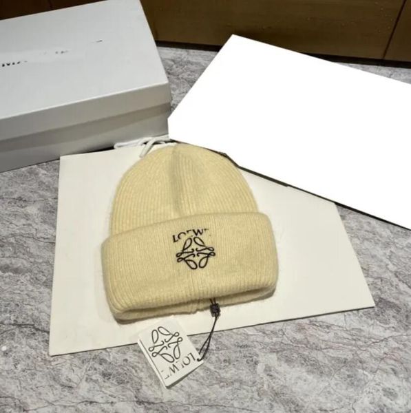 

Beanie designer brimless cap, bucket cap, skull cap, autumn and winter cap, knitted cap, winter unisex cashmere letter, casual outdoor cap, high-quality