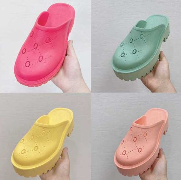 

womens perforated g sandal designer slide hollow rubber slippers black multicolored summer beach casual sandals 2023 fashion flip flops with
