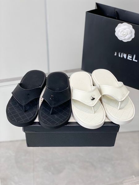 

2023 designer summer womens slippers luxury designer fashionable comfortable beach shoes indoor and outdoor non-slip slippers slides sipping, Black