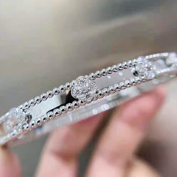 

7a designer clover bracelet classic cnc diamond set women's bracelet screw love brand bracelet 18k classic jewelry factory wholesale wi, Golden;silver