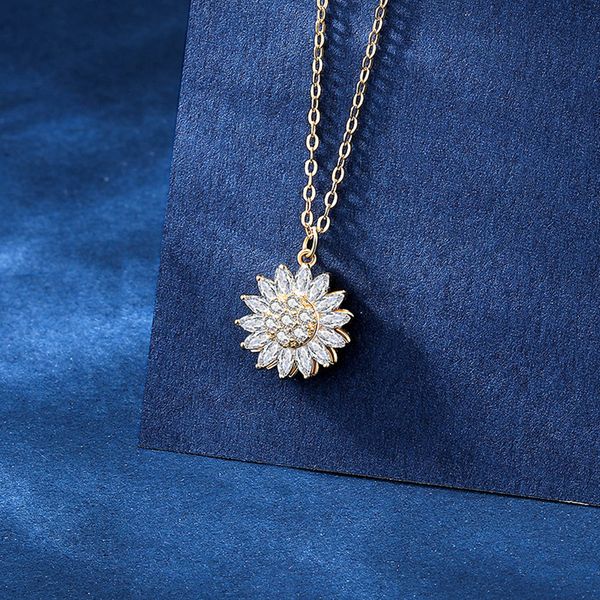 

2023 trendy rotatable sunflower pendant necklace stainless steel gold korean style flower wholesale jewelry for women rotatable decompressio, Silver